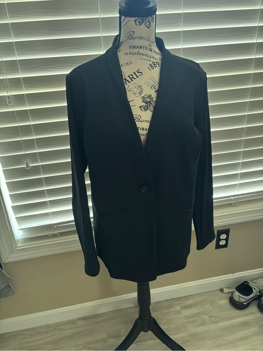 Duluth Trading Co Black Single-Button Blazer with Notch Lapel